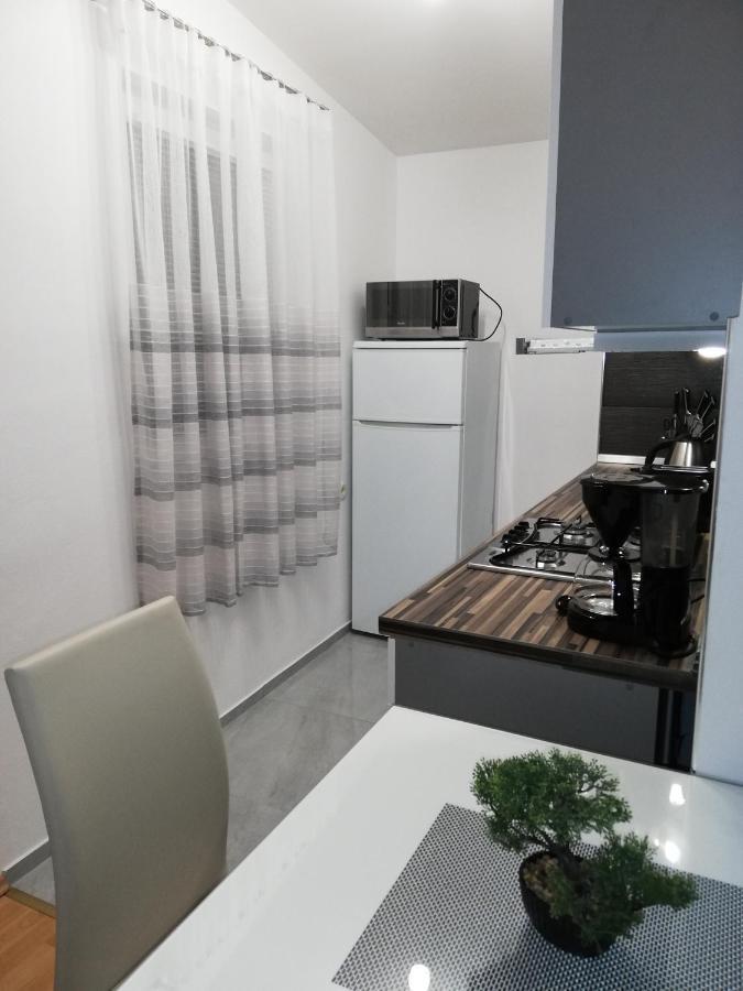 Apartmani Poljanec Vir Ngoại thất bức ảnh